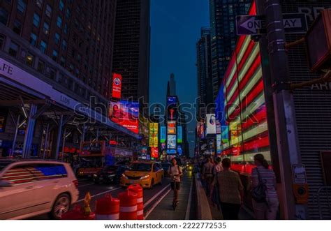 956 Broadway Tower Night Images, Stock Photos, 3D objects, & Vectors ...