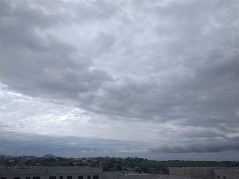 Frente Fria Traz Chuva Raios E Rajadas De Vento Para Grande Parte Do