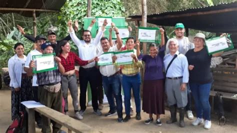 Víctimas Del Conflicto Recibieron Tierras Que Eran De Gonzalo Rodríguez