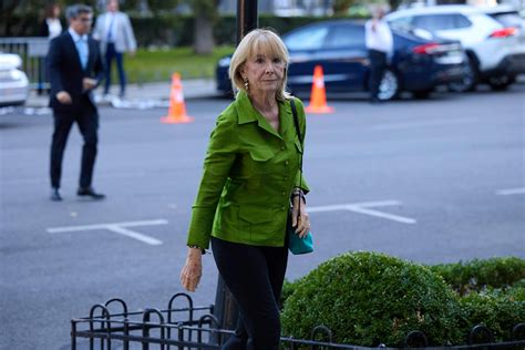 Esperanza Aguirre: "Me alegro mucho de que se investigue a Montoro"