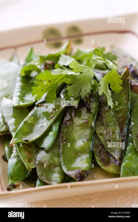 Snow Pea Dish Hi Res Stock Photography And Images Alamy