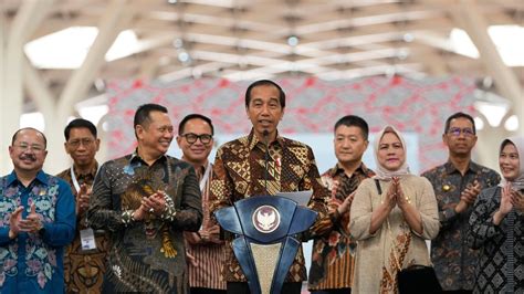 Indonesien Präsident Widodo eröffnet erste Hochgeschwindigkeits