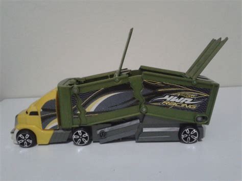 Caminh O De Brinquedo Hot Wheels Bate E Amassa Parcelamento Sem Juros