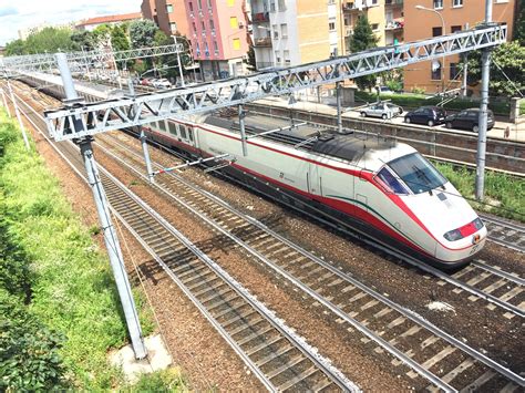 Rimini Uomo Investito Dal Treno A Cattolica Riprende La Circolazione