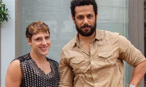 Veja Como Foi O Beijo Gay Entre Ramiro E Kevin Ao Vivo Na Globo Entretenimento Aqui