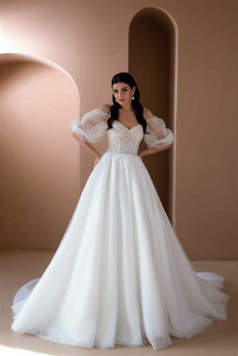 Արաքս Դավթյան adlı kullanıcının Wedding dresses panosundaki Pin