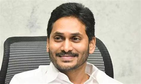 APSRTC Employees Meet YS Jagan Thanked Him For Implementing PRC