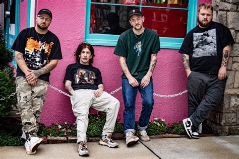Dizeaze New Ohio Metallic Hardcore Quartet Drops Creeped Out Live Set