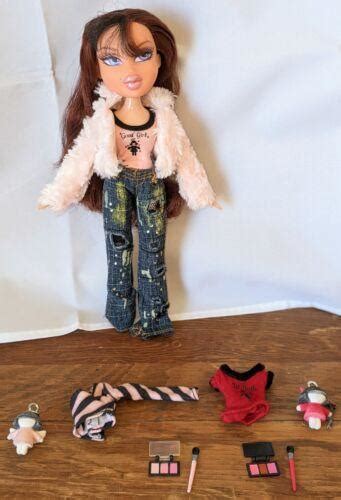 Bratz Twinz Phoebe And Roxxi Partial Set 4553649821