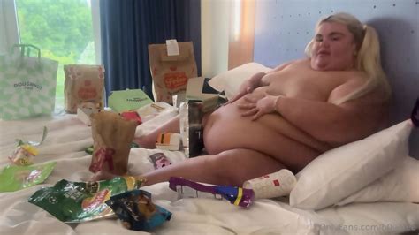 Bbw Wants To Carry On Gaining