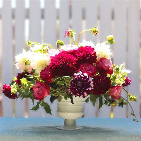 Dahlia Arrangements and Bouquet Ideas