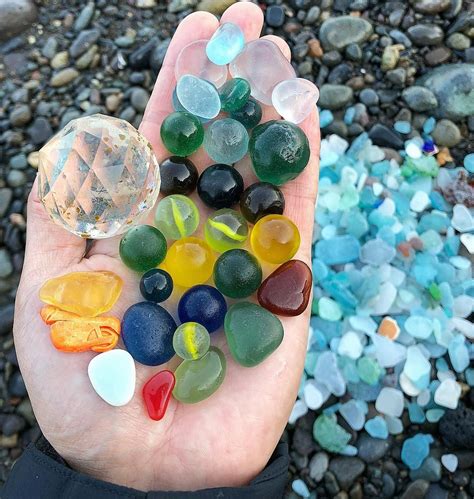 トヒサマ ダマヤ On Instagram “収穫😃 Beachcombing Beachglass Seaglass Beachglasshunting