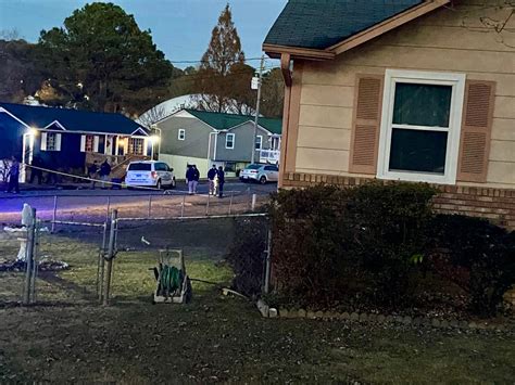 Barrage Of Gunfire Leaves 1 Man Dead In Birminghams Pratt City