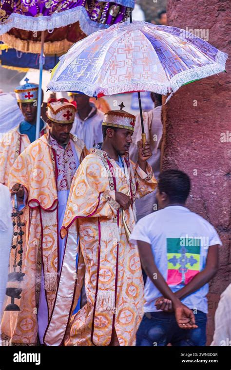 Lalibela Ethiopia Jan 29 2019 Unidentified Ethiopian Priest During Timkat Festival In