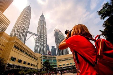 Skip the Line: Petronas Twin Tower Ticket Lunch & Round Trip Hotel