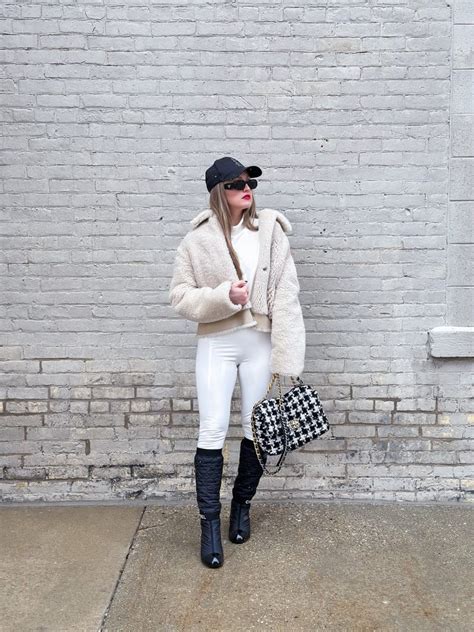 White Leggings Ootd Winter Fashion The Travelin Gal