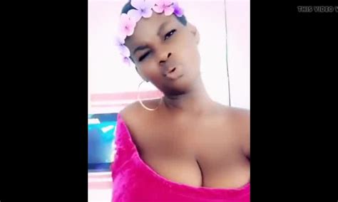 نموذج أفريقي عرض الثدي الضخمة Xshare مجاني Free Porn Video 6e