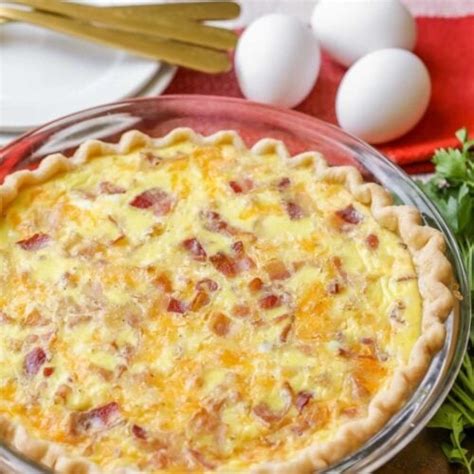 Bacon and Cheese Quiche {10 Minute Prep!} | Lil' Luna