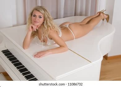 Hundred Nude Piano Royalty Free Images Stock Photos Pictures Shutterstock