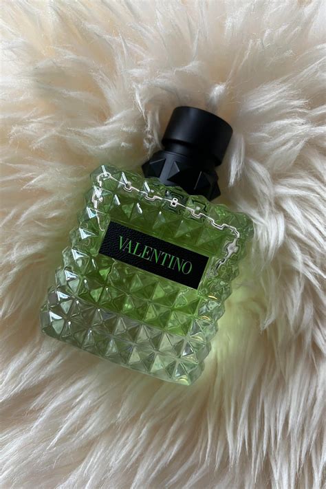 8 Best Valentino Fragrances, Reviewed by Beauty Experts | Marie Claire