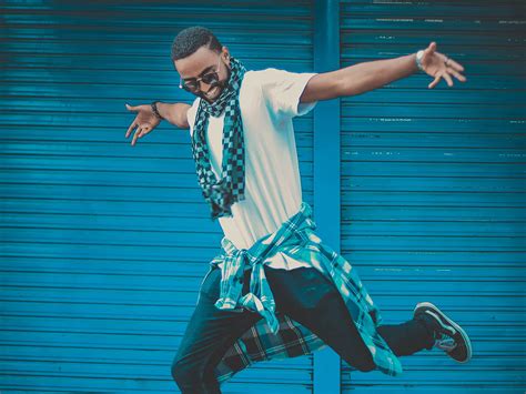 Steal These Moves With Steezy Studio Online Dance Classes