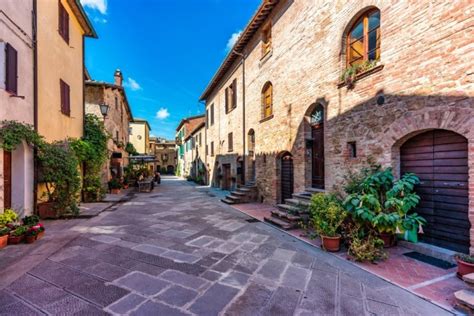 Tuscany Road Trip The Perfect Day Tuscany Itinerary Eternal Arrival