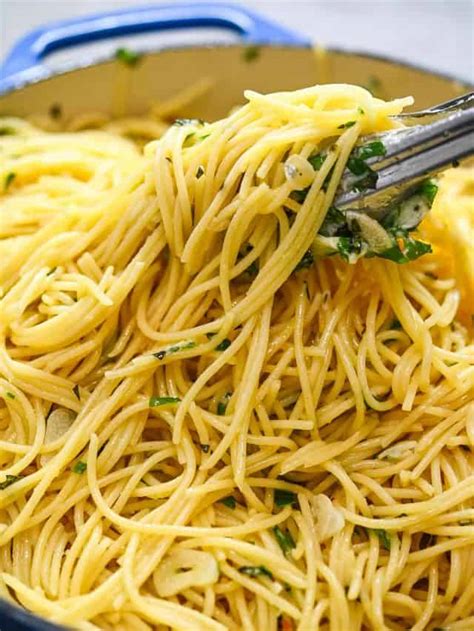 Spaghetti With Olive Oil And Garlic COOKTORIA