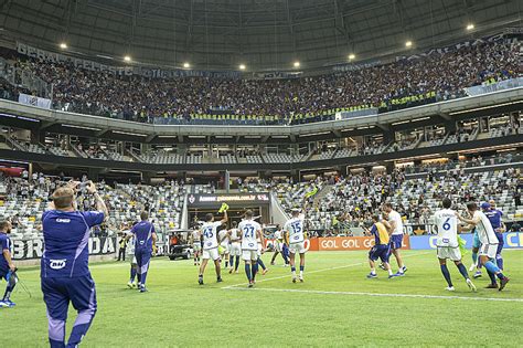 Cruzeiro Vence Clássico Mineiro na Arena MRV Gol Contra de Jemerson