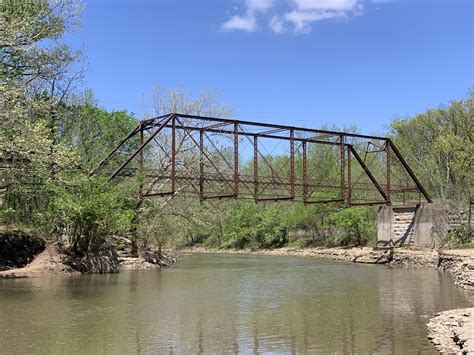 An old bridge near Osage City, Kansas. : r/AbandonedPorn