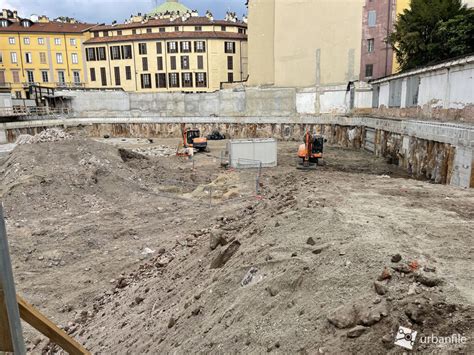 Milano Cinque Vie Ticinese Cantiere Via Zecca Vecchia Maggio