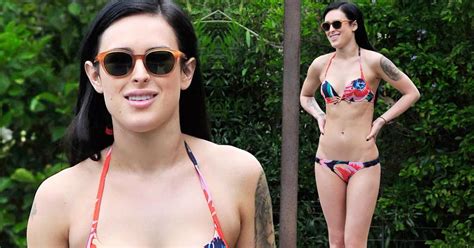 Rumer Willis Flaunts Cleavage And Slim Frame In Bright Bikini In Revealing Poolside Snaps