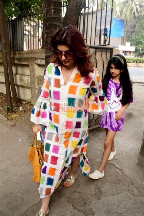 Photos Twinkle Khanna Snapped With Her Daughter Nitara Kumar In Juhu 2 Twinkle Khanna