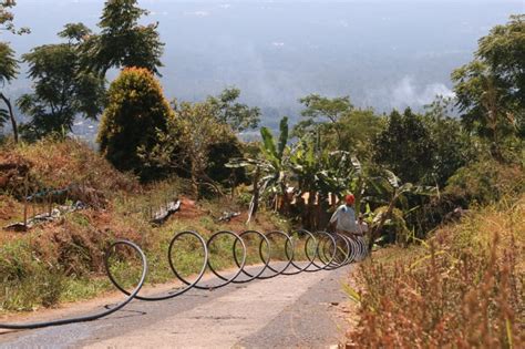 Air Bersih Untuk Warga Jlarem Di Lereng Gunung Merbabu