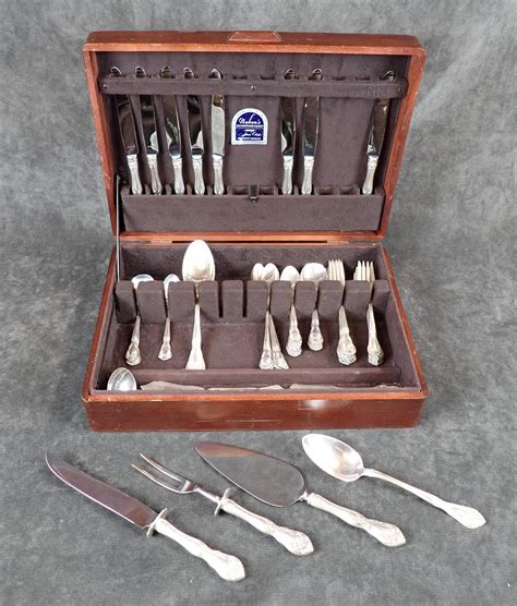 Lot - STERLING SILVER FLATWARE SET