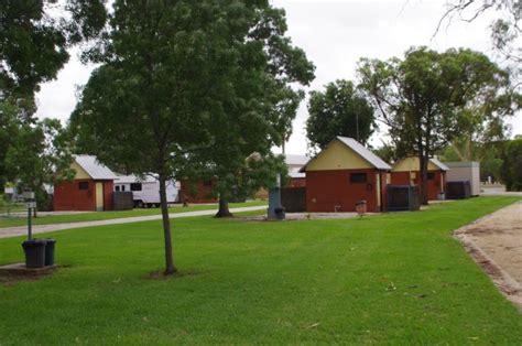 Kui Parks Pioneer Tourist Park Deniliquin Cp Full Range Camping