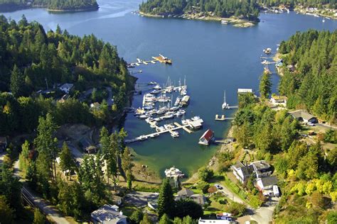 Headwater Marina in Madeira Park, BC, Canada - Marina Reviews - Phone ...