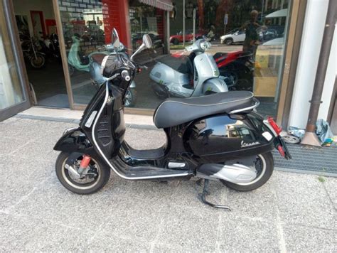 Vendo Vespa Gts 300 Super Hpe 2018 19 Usata A Padova Codice