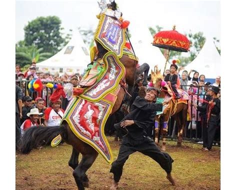 Sejarah Seni Kuda Renggong Sumedang Sudah Berusia Tahun