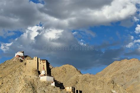 Palacio De Leh En La Ciudad De Leh En Ladakh Imagen De Archivo Imagen