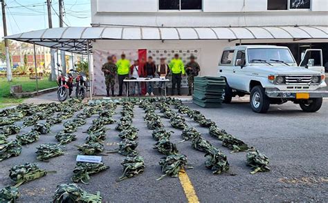 Tres Personas Con Abundante Material De Intendencia Fueron Capturados