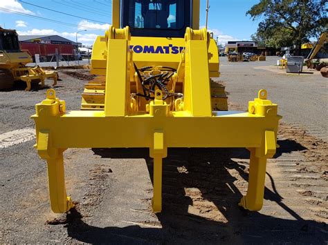 New Komatsu New Komatsu D Multi Shank Quad Barrel Ripper Dozer