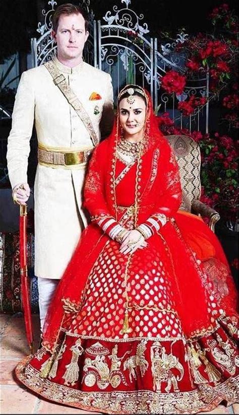 Preity Zinta pens love note for husband on 7th anniversary