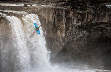 Top 10 Waterfalls in Iceland: Where to See Them and When to Visit