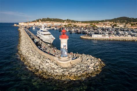 Habillage Du Phare De Saint Tropez Hommage Signac L Agence