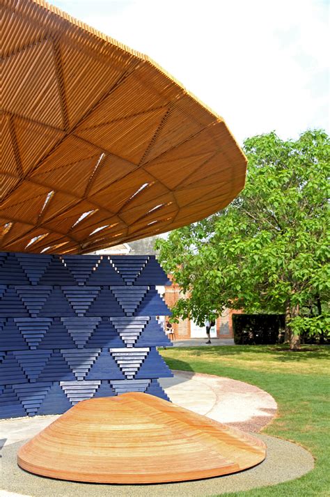 francis kéré's 2017 serpentine pavilion opens in london's hyde park