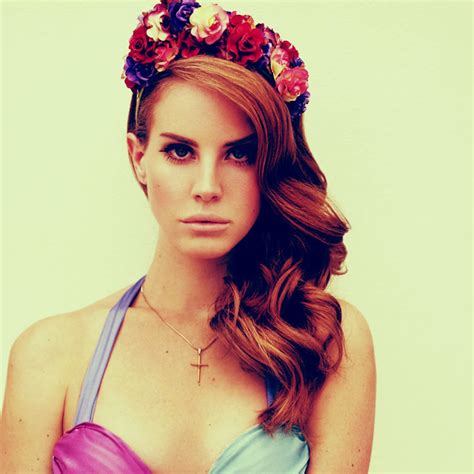 The Best Flower Crowns of All Time, From Frida Kahlo to Jennifer