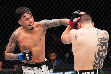 Ufc Fight Night Royval Sorprende A Moreno En El Regreso De La Ufc A