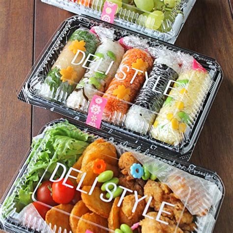 100均でデリ風おしゃれに・・・！！ ピクニック レシピ レシピ おにぎり お弁当