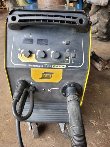 Maquina De Solda Inverter Esab Smashweld I Amarela E Preta Hz Hz