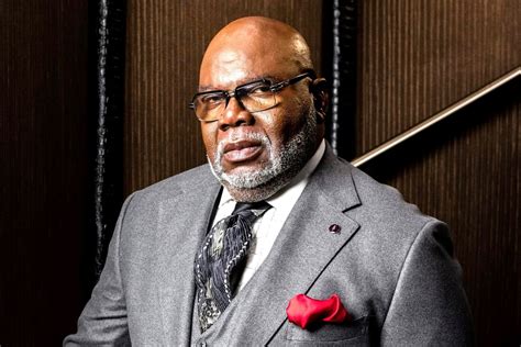 Serita Jakes Signs Divorce Papers Amid Allegations Of TD Jakes